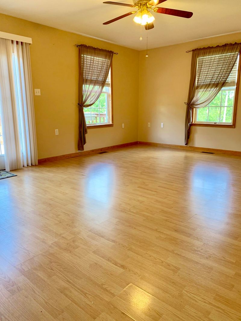 643 Mountain Rd, Caryville, TN 37714
