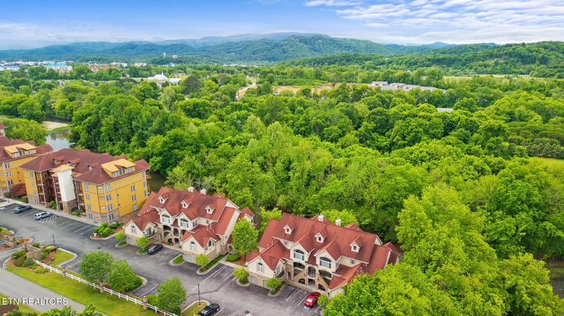 643 River Place Way #A401, Sevierville, TN 37862