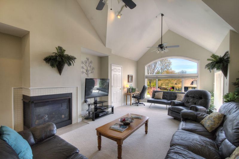 643 River Place Way, Sevierville, TN 37862