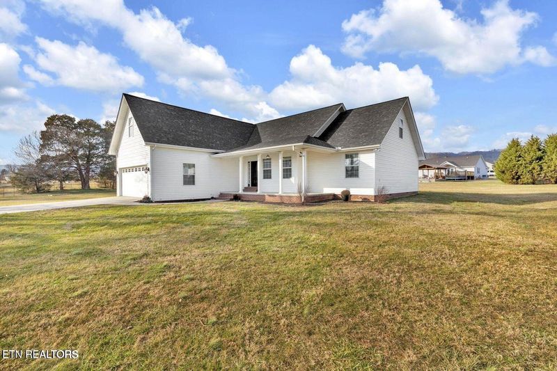 643 Taylor Rd, Rutledge, TN 37861