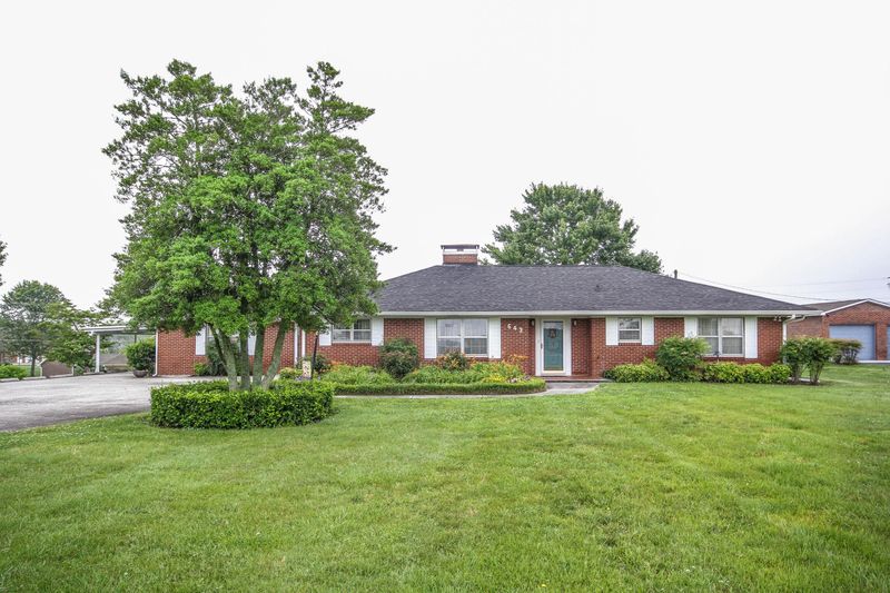 643 W Hunt Rd, Alcoa, TN 37701