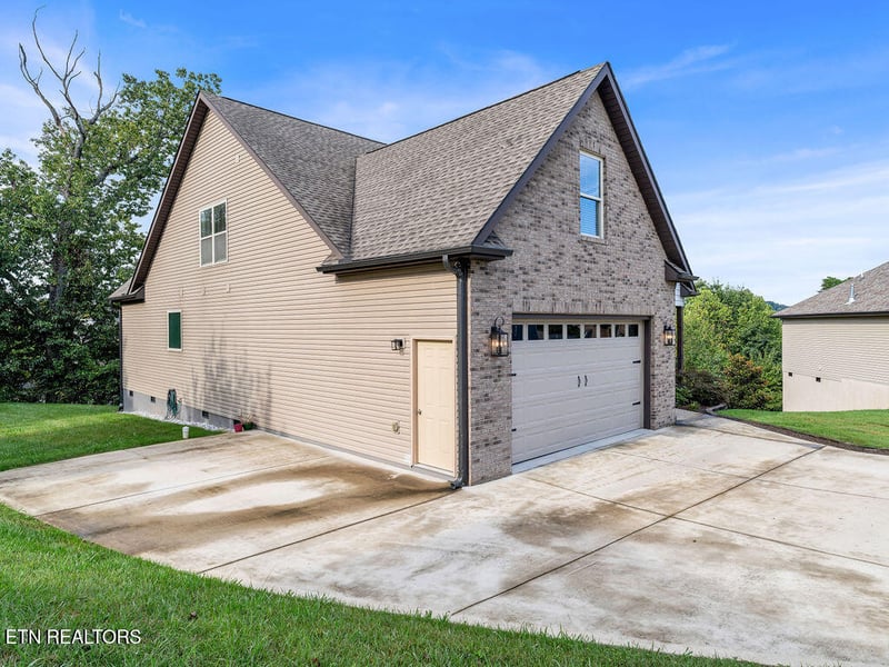 6436 Glen Eagle Ln, Knoxville, TN 37921