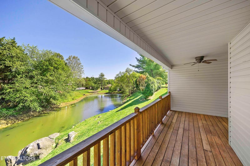 644 Applegate Ln, Farragut, TN 37934