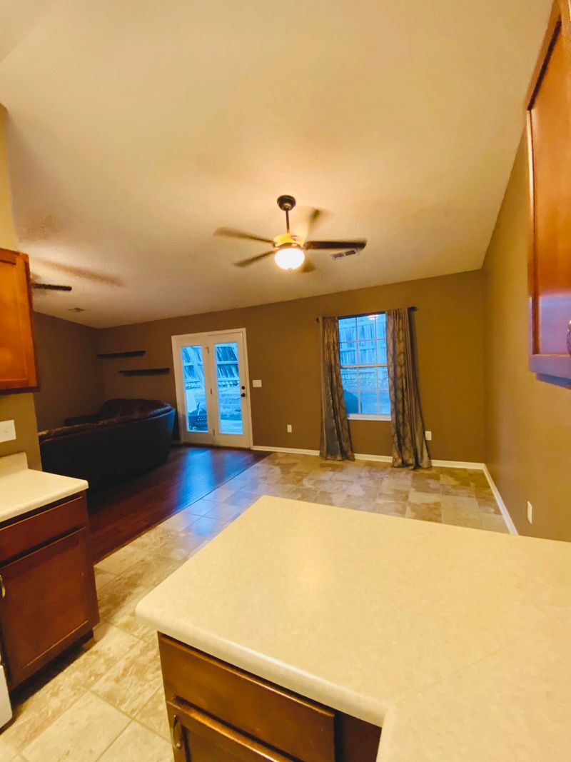 6440 Hugh Willis Rd, Powell, TN 37849