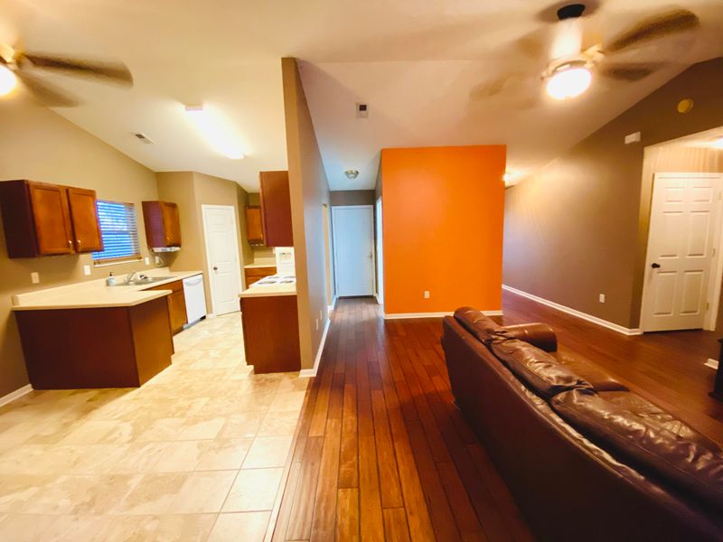 6440 Hugh Willis Rd, Powell, TN 37849