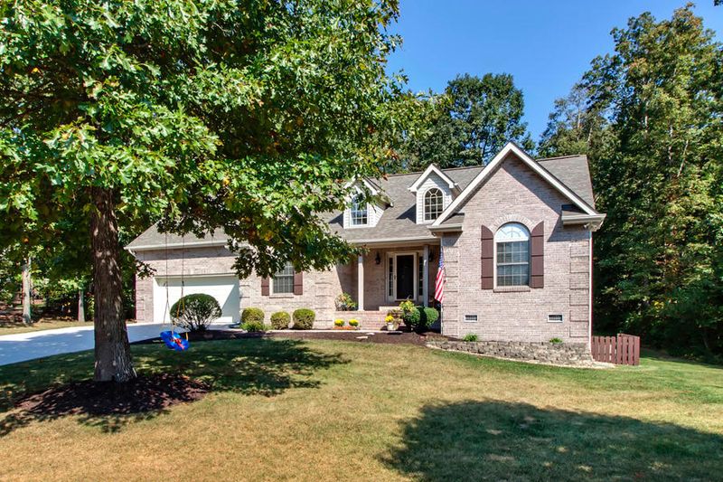 6447 Mont Richer Ave, Knoxville, TN 37918