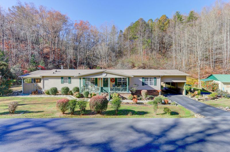 645 Apple Valley Rd, Sevierville, TN 37862