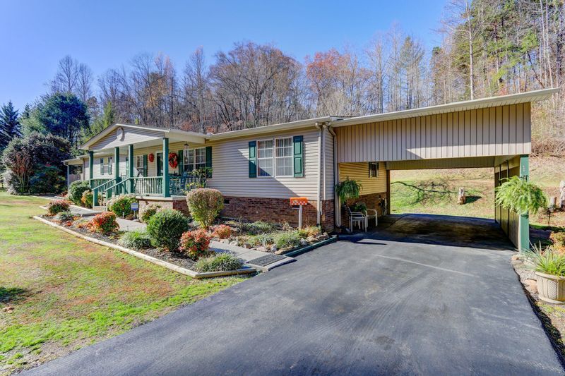 645 Apple Valley Rd, Sevierville, TN 37862