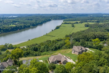 645 Fort Hill St, Loudon, TN 37774