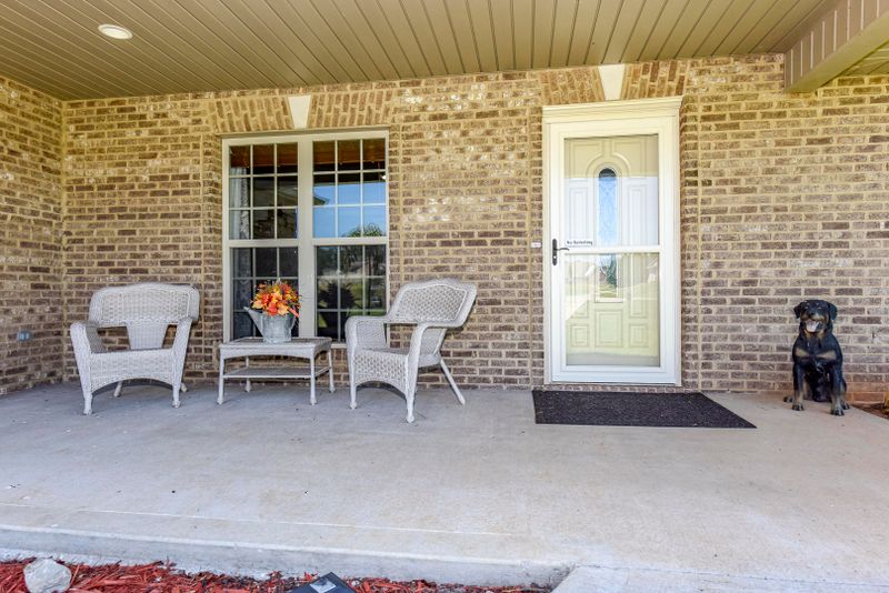645 Sawgrass Way, Maryville, TN 37803
