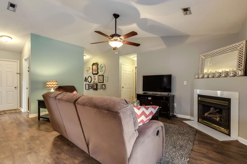 6454 Hugh Willis Rd, Powell, TN 37849