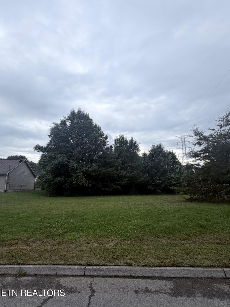 6459 Orchard Creek Ln, Knoxville, TN 37918