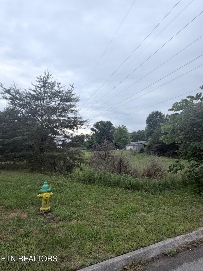 6459 Orchard Creek Ln, Knoxville, TN 37918