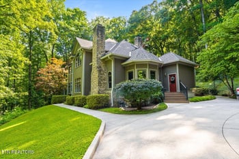 646 Hilltop Dr, Jacksboro, TN 37757