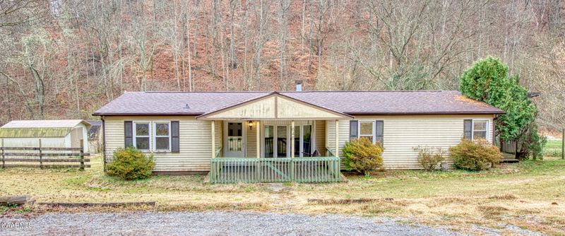 646 Roddy Branch Rd, Rockford, TN 37853
