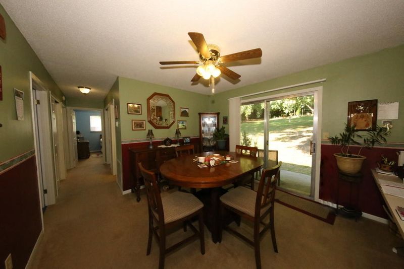647 Broadview Dr, Sevierville, TN 37862