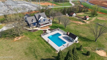 647 Mannela Dr, Strawberry Plains, TN 37871