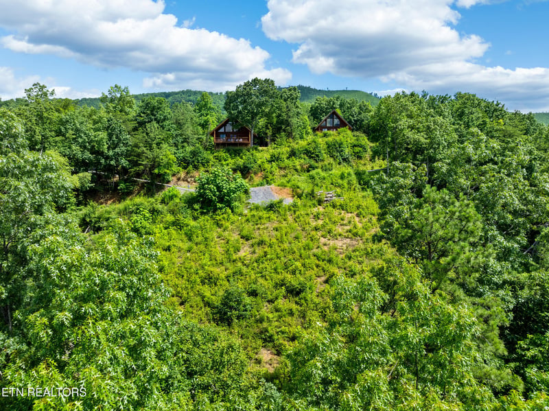 648 Almost Heaven Way, Gatlinburg, TN 37738