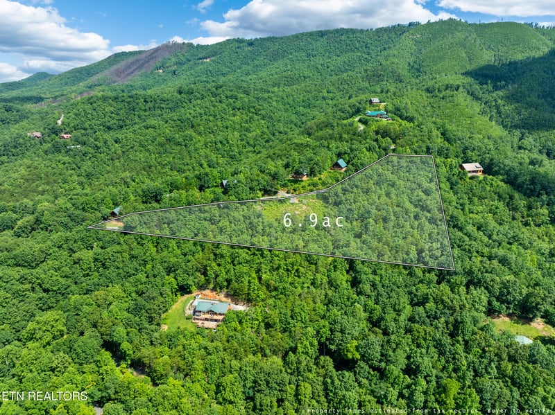 648 Almost Heaven Way, Gatlinburg, TN 37738