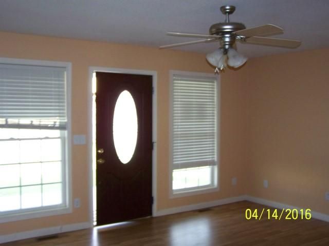 65 Hunter Dr, Crossville, TN 38555