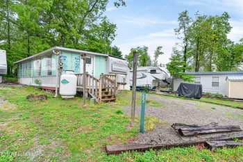 65 Seminole Rd, Crossville, TN 38572