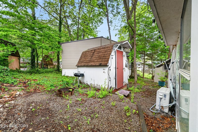 65 Seminole Rd, Crossville, TN 38572