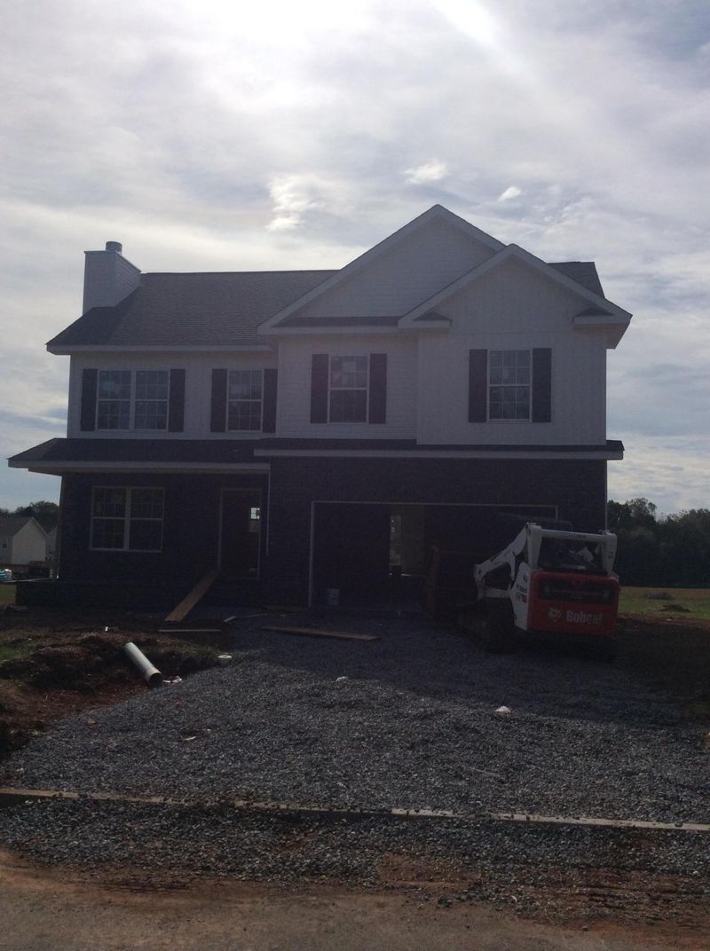 650 Llewellyn Ln, Loudon, TN 37774