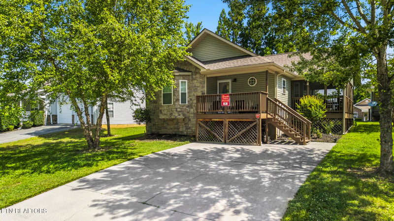 650 Lloyd Huskey Rd, Pigeon Forge, TN 37863