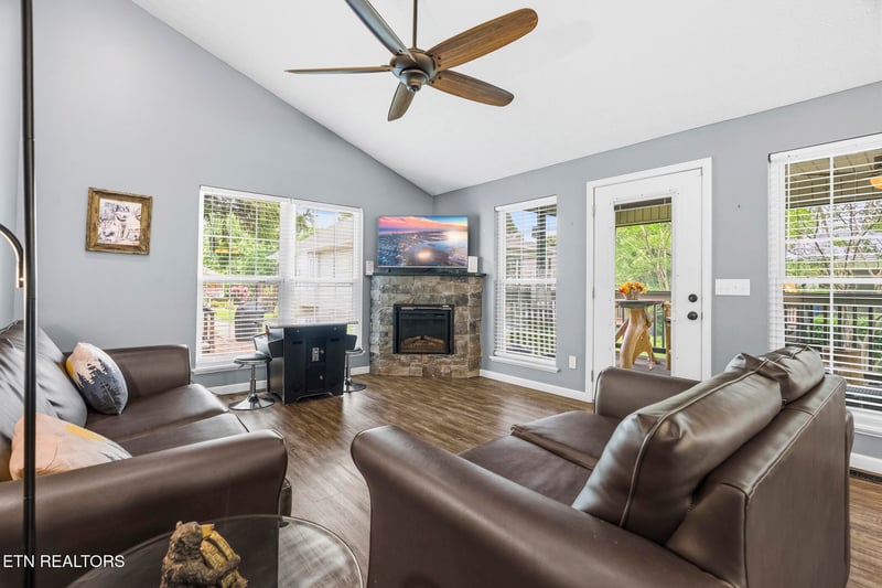 650 Lloyd Huskey Rd, Pigeon Forge, TN 37863