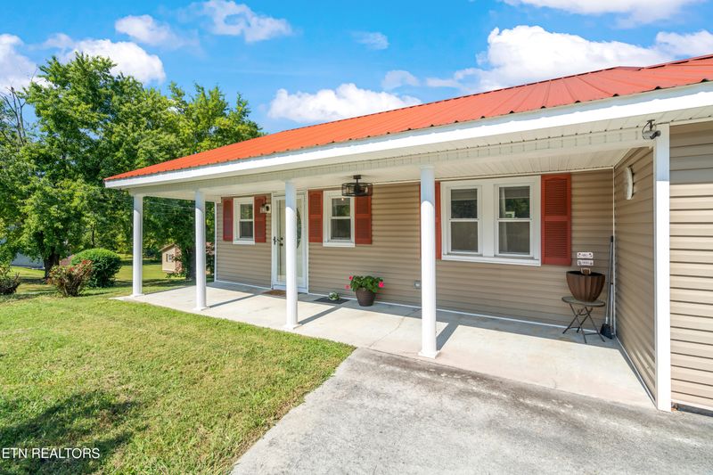 650 Main St, Jacksboro, TN 37757