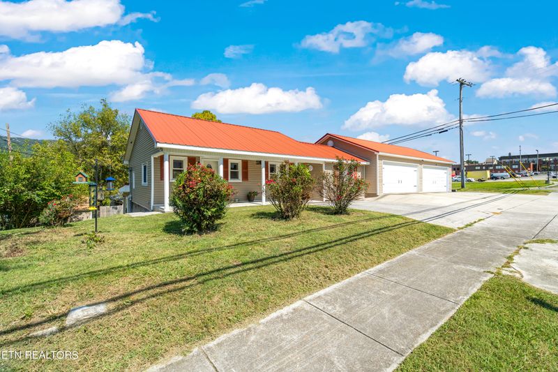 650 Main St, Jacksboro, TN 37757