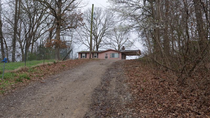 650 Maple Hill Rd, Loudon, TN 37774