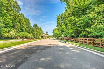 650 Red Fox Rn, Loudon, TN 37774