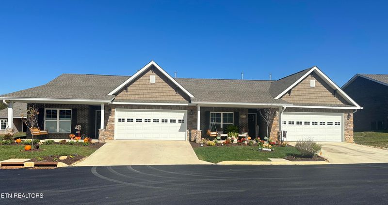 650 Snowflower Cir #28, Pigeon Forge, TN 37863