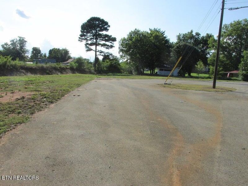 650 Tn 95, Greenback, TN 37742