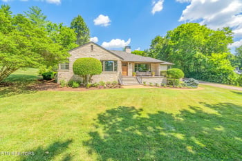 6501 Sherwood Dr, Knoxville, TN 37919