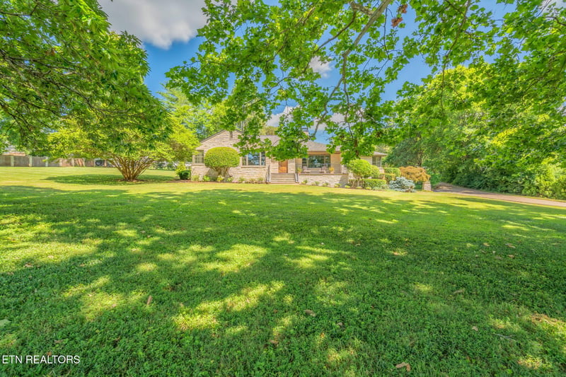6501 Sherwood Dr, Knoxville, TN 37919