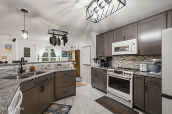 6504 Ridge Run Dr, Knoxville, TN 37921