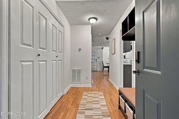 6504 Ridge Run Dr, Knoxville, TN 37921