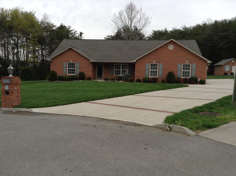 6505 Precious Ln, Corryton, TN 37721