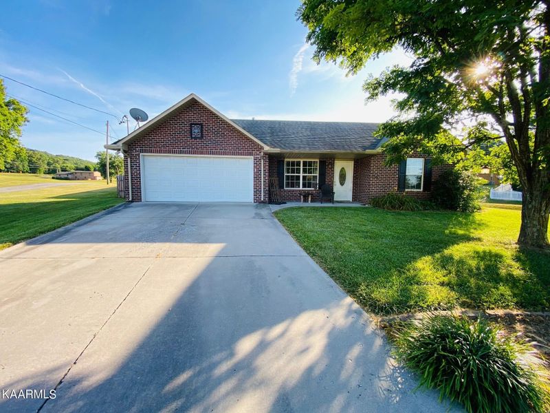 6506 Glorious Ln, Corryton, TN 37721