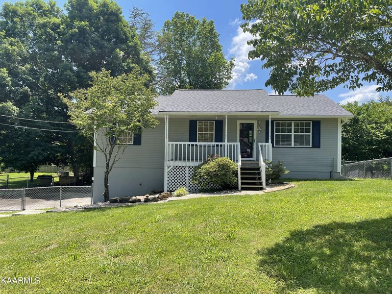 6509 Cedar Bend Rd, Knoxville, TN 37918