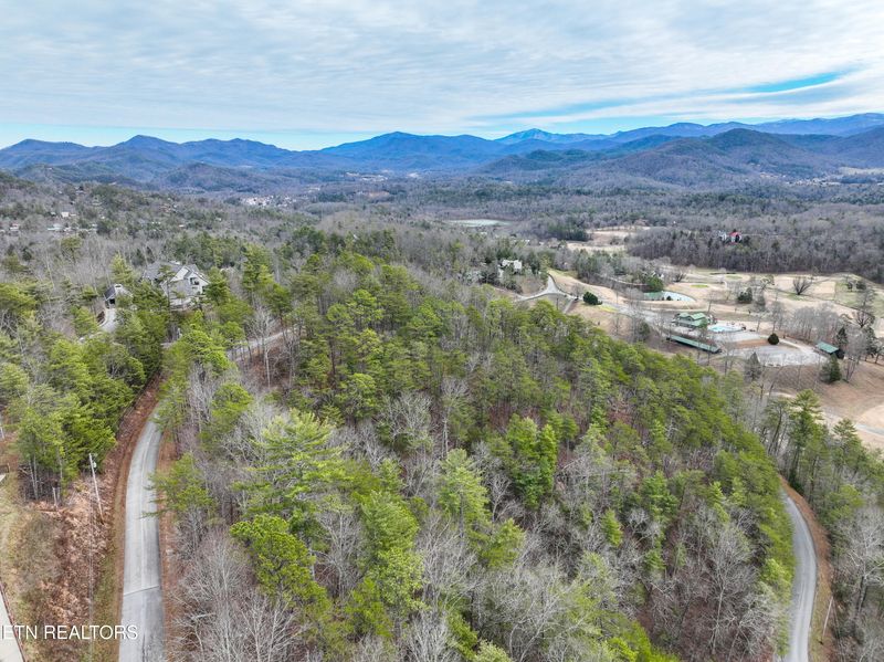 651 Hawk View Dr, Townsend, TN 37882