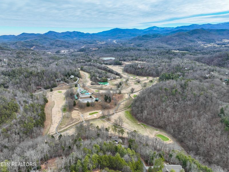 651 Hawk View Dr, Townsend, TN 37882