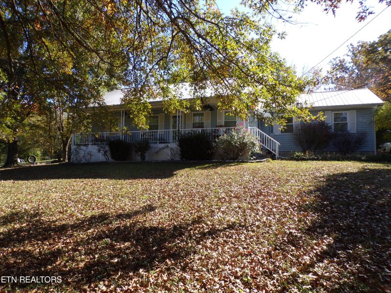 651 Johnson Rd, Oliver Springs, TN 37840