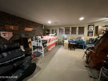 651 River Rd, Kingston, TN 37763