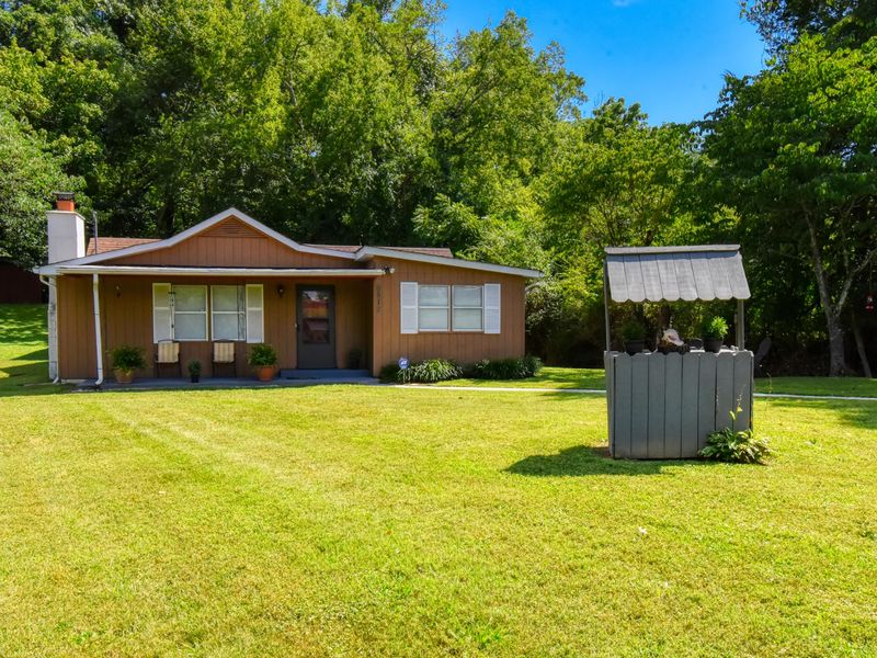 6512 Jackie Ln, Knoxville, TN 37920
