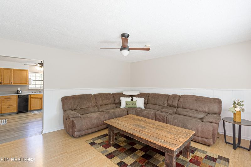6513 Cate Rd, Powell, TN 37849