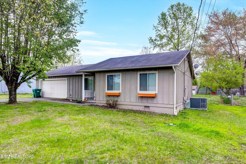 6513 Red Ash Rd, Knoxville, TN 37918