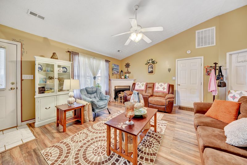 6514 Glorious Ln, Corryton, TN 37721